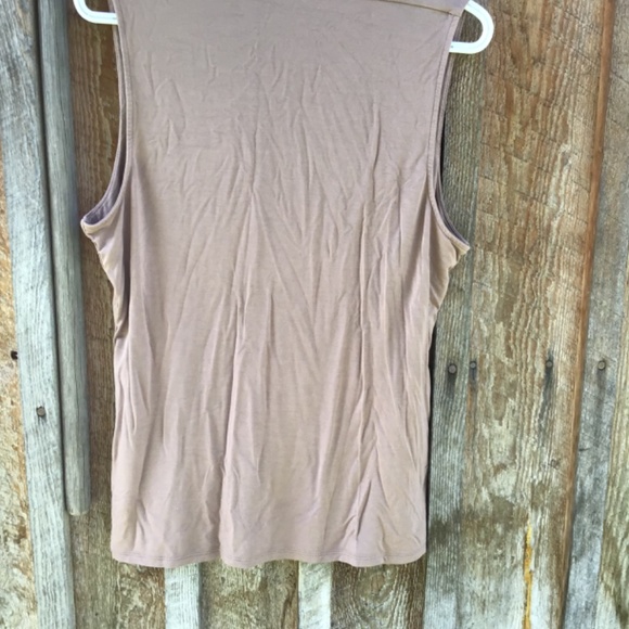 Tank - Picture 3 of 3